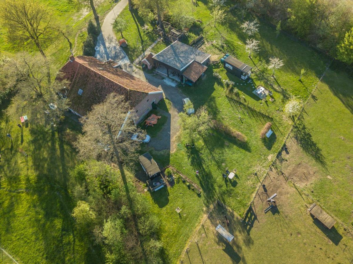 Pipowagen Elsebein Groningen Westerwolde Unieke Ligging Met Eigen Tuin En Vrij Uitzicht Over Veld Naar Natuurgebied Onstwedde エクステリア 写真